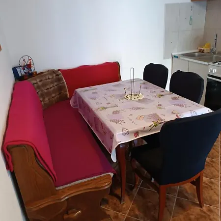 Nensi 2 Lejlighed