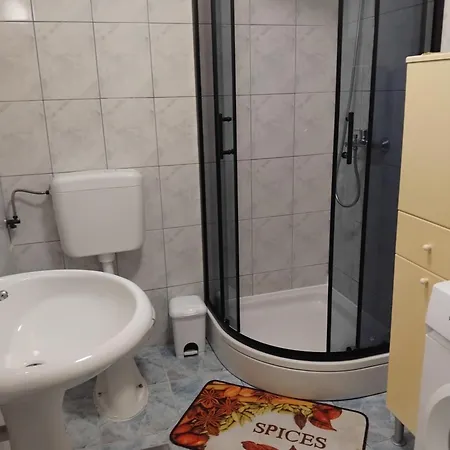 Nensi 2 Lejlighed